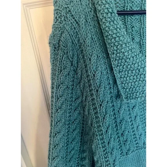 Handmade Blue Cable Knit Bell Sleeve Cardigan Sweater Size Medium - Picture 5 of 10
